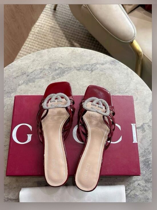 Gucci Lexi 105 Red Bordeaux Patent Backless Sandal Mule  Gucci Burgundy Patent Leather Crystal Slide Sandals